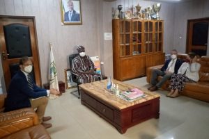 AUDIENCE À LA MUNICIPALITÉ DE PARAKOU: Le maire Inoussa Chabi Zimé reçoit l&rsquo;ambassadeur Brian Shukan des États-Unis