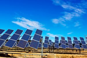 AUTONOMIE ÉNERGÉTIQUE À USAGE DOMESTIQUE AU BENIN: La BEI accorde plus de 6,5 milliards de FCFA pour installer des dispositifs solaires.