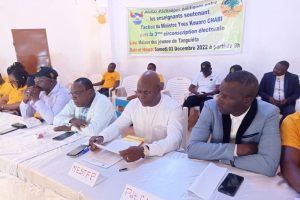 POUR LA VICTOIRE DE L&rsquo;UP-LE RENOUVEAU DANS LA 3È C.E : Le ministre Kouaro Yves Chabi scelle un pacte avec des enseignants