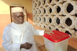 ÉLECTION LÉGISLATIVE DE 2023 DANS LA 8È CIRCONSCRIPTION ÉLECTORALE : Nouhoun Alassane de Pèrèrè remplit son devoir civique