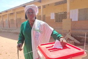 BENIN/ÉLECTIONS LÉGISLATIVES À PÈRÈRÈ : La candidate Marietou Tamba s&rsquo;est acquittée de son devoir civique