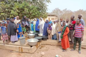 PÈRÈRÈ/APRÈS LE CAMP PEUL WASAMON : Adam Chabi Bouko refait jaillir l&rsquo;eau potable à Sandilo