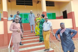 DON D&rsquo;UN BÂTIMENT À L&rsquo;EPP SOSSOUNAN DE NATITINGOU : L&rsquo;association Nantibatingou oeuvre pour le désengorgement des classes