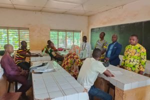 VISITE DU DDESTFP DE L&rsquo;ATACORA AU CEG1 DE TANGUIETA : Hospice Tchiatti félicite le corps professoral au sujet des animations pédagogiques