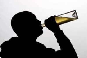 L&rsquo;ALCOOL ET LA JEUNESSE : Quel sort pour l&rsquo;avenir d&rsquo;une génération dont l&rsquo;ambition réside dans les verres ?