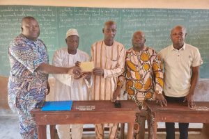 ÉLECTRIFICATION DU COLLÈGE D&rsquo;ENSEIGNEMENT GÉNÉRAL 2 DE PERERE : Adam chabi Bouko met fin aux calvaires des apprenants et enseignants