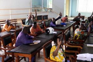 SESSION EXTRAORDINAIRE À LA MAIRIE DE NATITINGOU : Le conseil communal valide les sept points inscrits à l&rsquo;ordre du jour