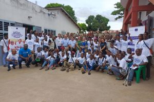 MISE EN ŒUVRE DU PROJET « JEUNES POUR LA PAIX AU NORD-BÉNIN » : Une délégation de l&rsquo;UE échange avec les bénéficiaires du Ceg Yimporima de Natitingou