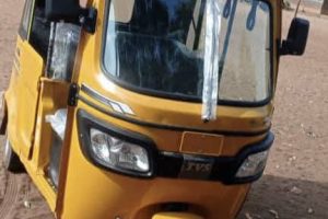 DON D&rsquo;UN TRICYCLE FLAMBANT NEUF À UN CITOYEN ACCIDENTÉ À TORI-BOSSITO : Le député Barthélémy Vidjannagni fait parler son cœur
