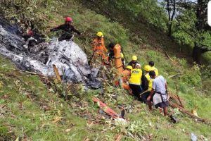 NOUVELLE TRAGÉDIE AÉRIENNE EN INDE : Un hélicoptère s’écrase deux jours après le crash du Dreamliner