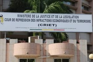 CRIET : 04 togolaises et un beninois poursuivis pour usage de faux passeports