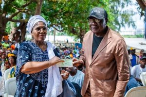 ASSAINISSEMENT À COTONOU‎ : ‎Le gouvernement indemnise les occupants de la Berge-Est de la Lagune‎