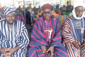GRANDE MOBILISATION POUR LA PAIX À PARAKOU : La reine mère Borno Ya Gamsu initie, Sa Majesté Sounon Alafiagui accompagne
