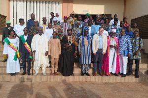 COOPÉRATION NATITINGOU–ROYAUME DES PAYS-BAS : Le maire Ouindeyama et l’ambassadeur Joris W.P. Jurriëns passent en revue les priorités de développement de la commune